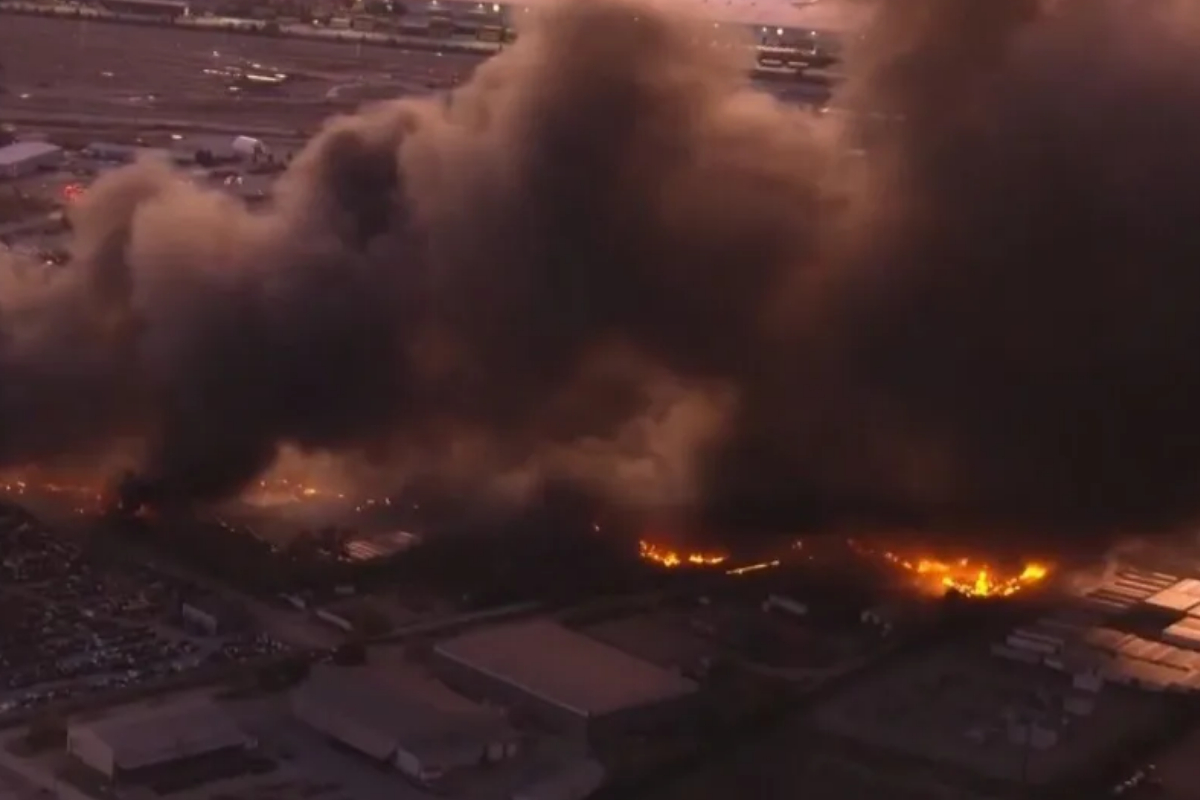 Prefeito confirma vários feridos após queda de avião de carga nos EUA