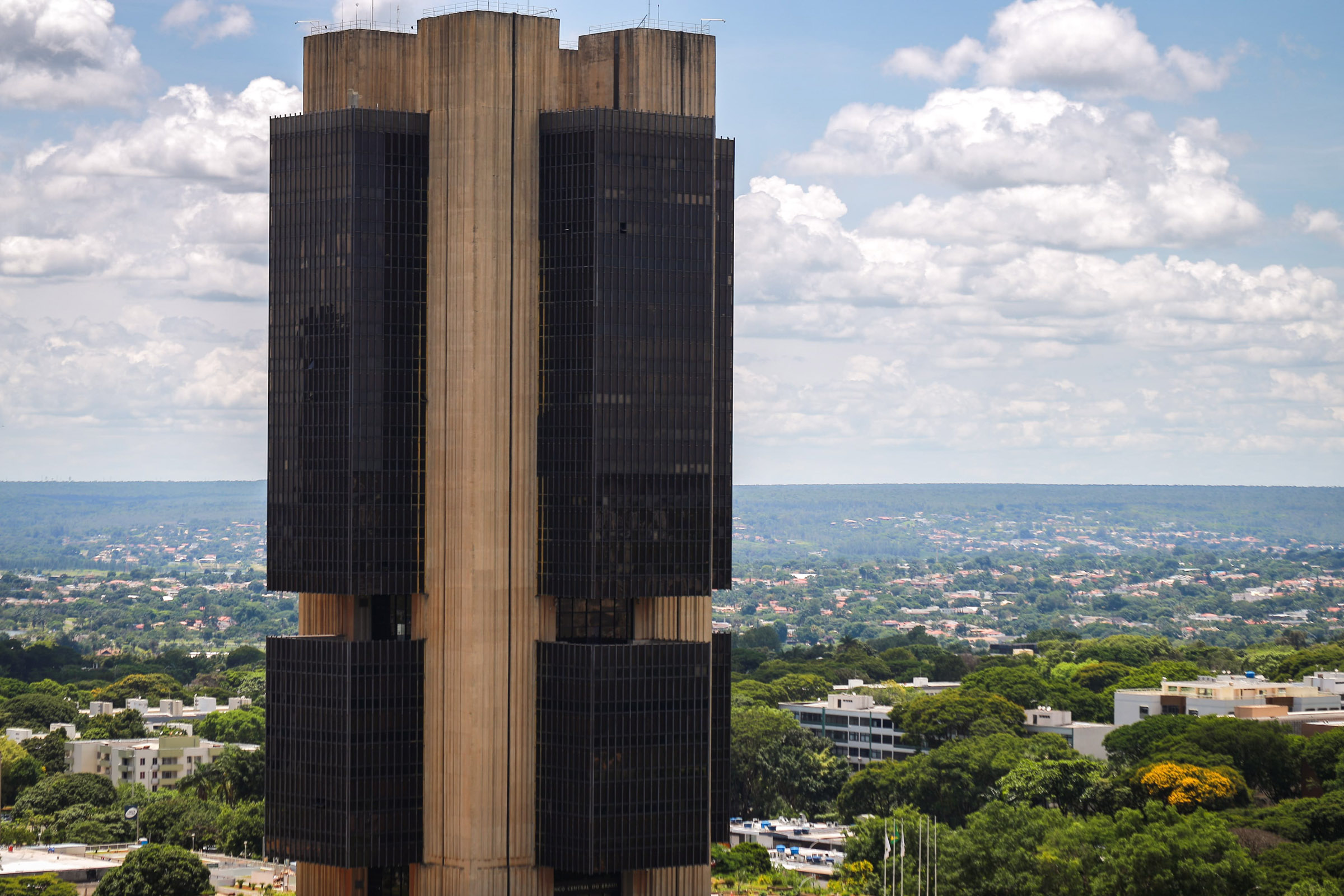 Copom decide taxa Selic. Mercado prevê manutenção dos juros em 15%