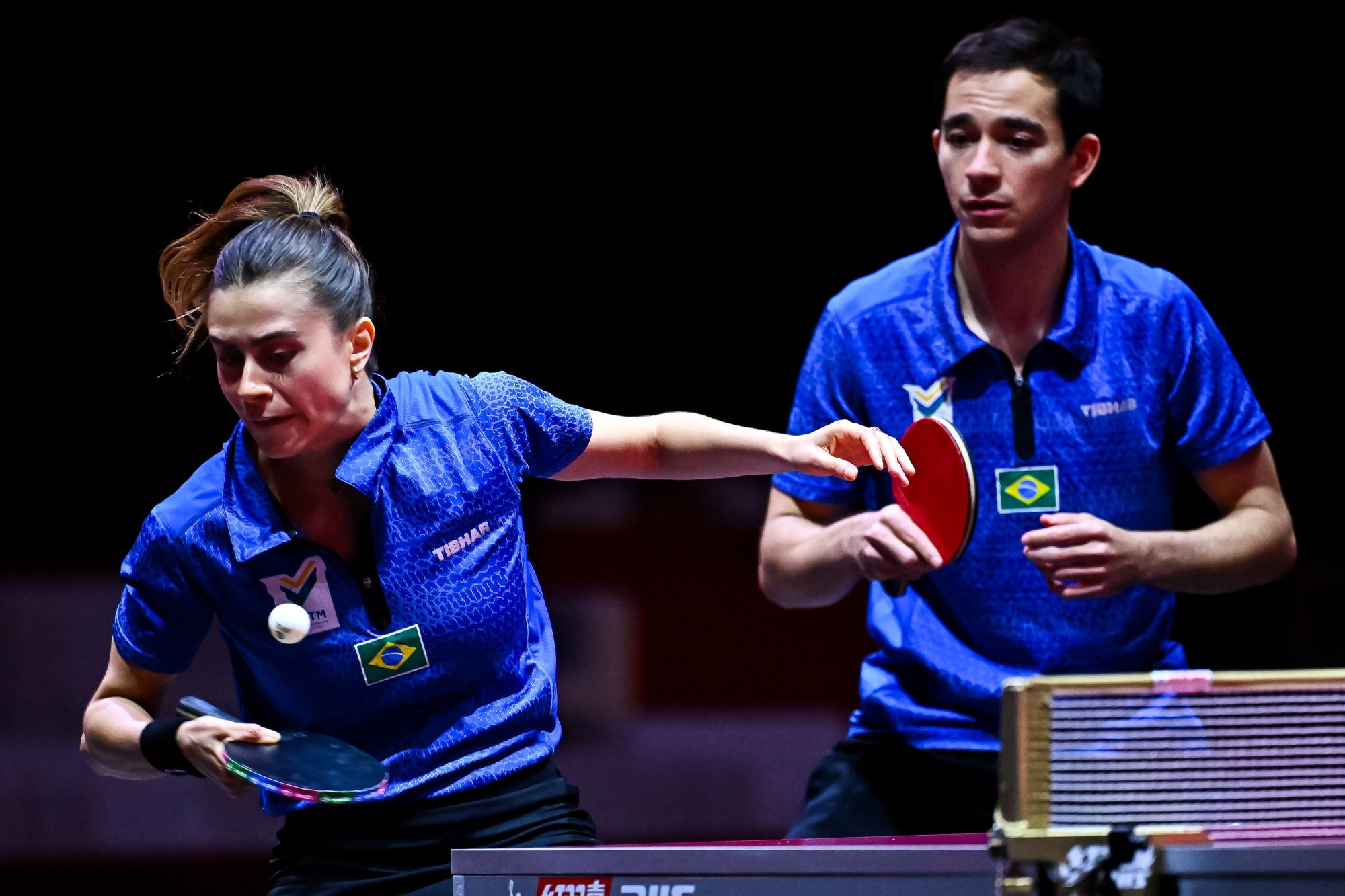 Hugo Calderano e Bruna Takahashi avançam no WTT Champions de Frankfurt