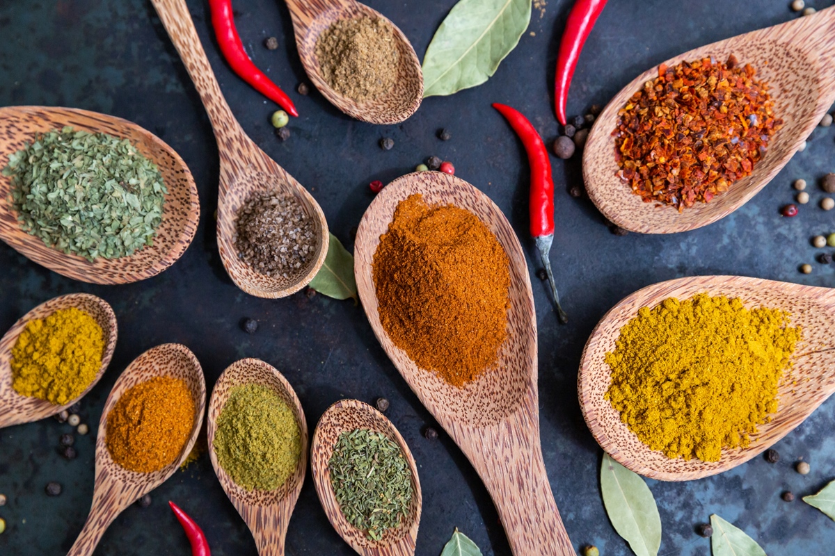 Especiaria reduz açúcar no sangue com efeito por 24h, diz estudo