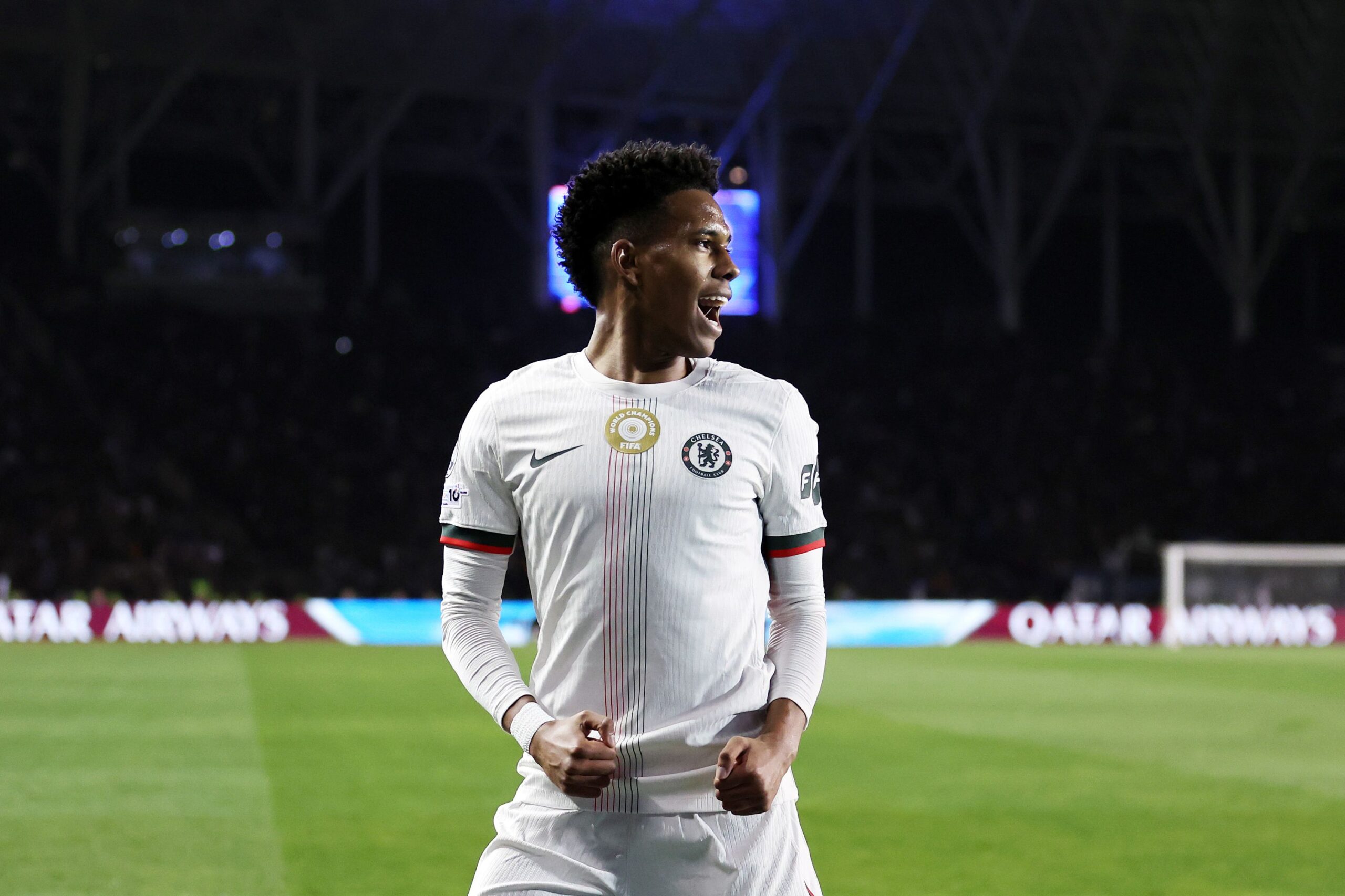 Vídeo: Estêvão abre placar para o Chelsea contra Qarabag na Champions