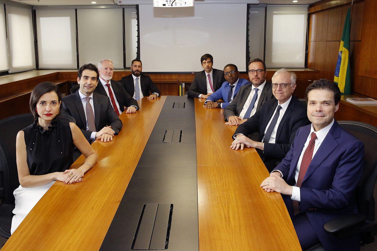 Copom mantém tom duro e não abre espaço para início de queda da Selic