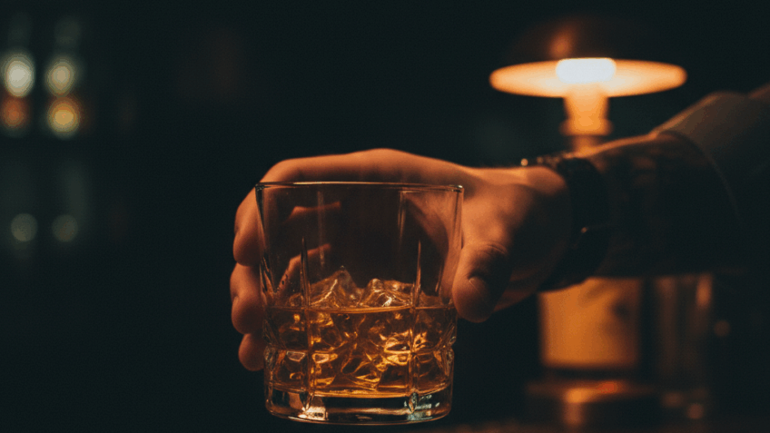 Brasil registra 60 casos confirmados de intoxicação por metanol