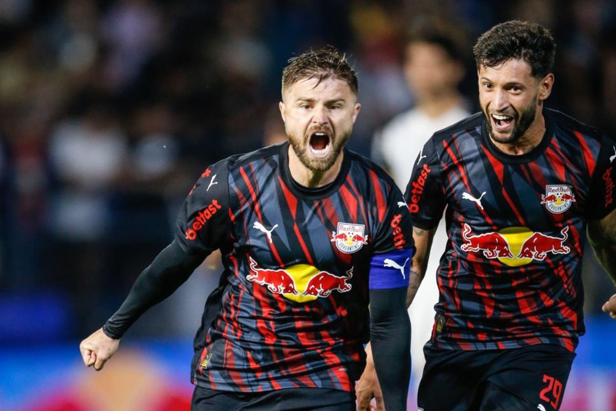 Com gol nos acréscimos, Bragantino vence o Corinthians por 2 x 1