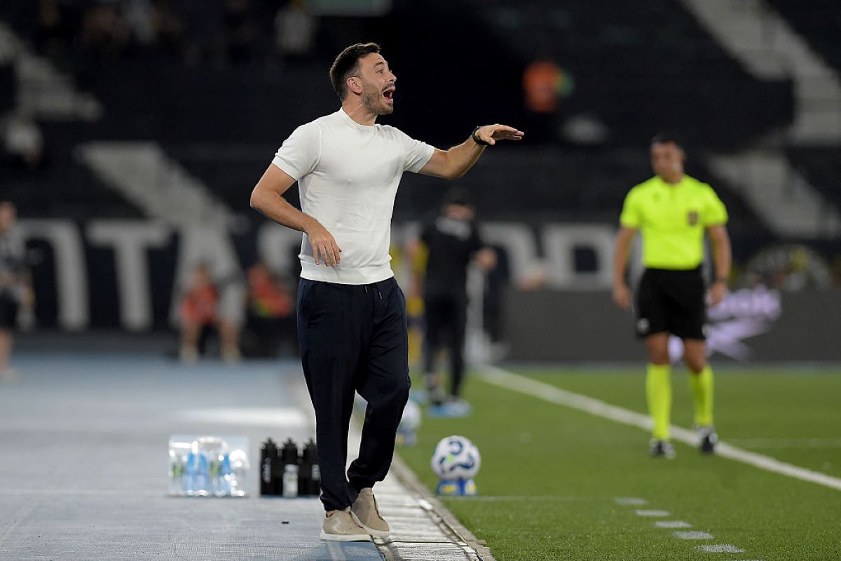 Ancelotti elogia jogo do Botafogo e destaca momento de jogador