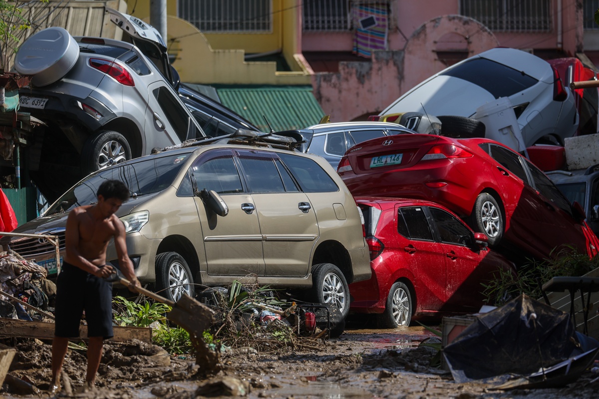 Tufão Kalmeagi deixa ao menos 140 mortos nas Filipinas