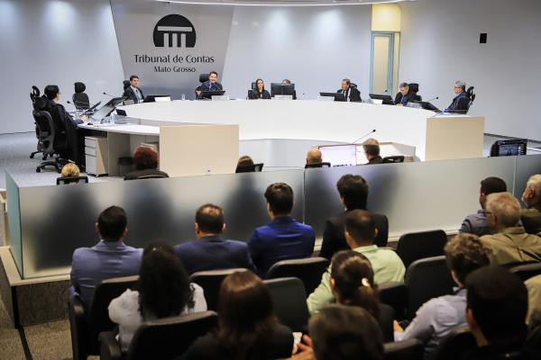 TCE-MT aponta que aquisição de medicamentos deve ser feita por pregão eletrônico e afasta uso do credenciamento