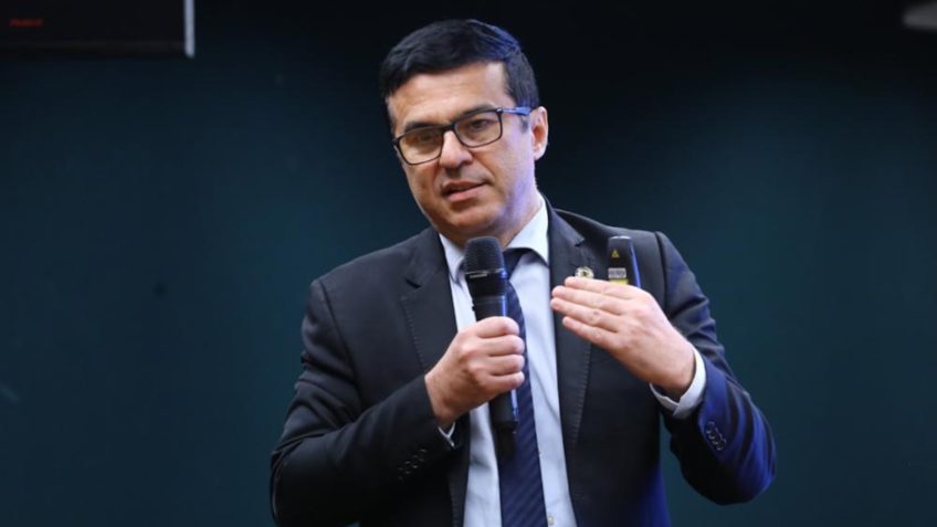 Classe média segue penalizada, diz Unafisco após aprovação do IR