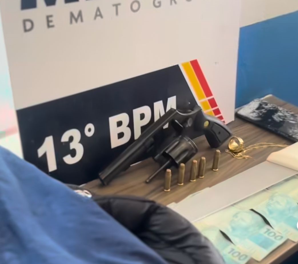 Polícia Militar frustra tentativa de roubo e apreende menores com arma de fogo e facão