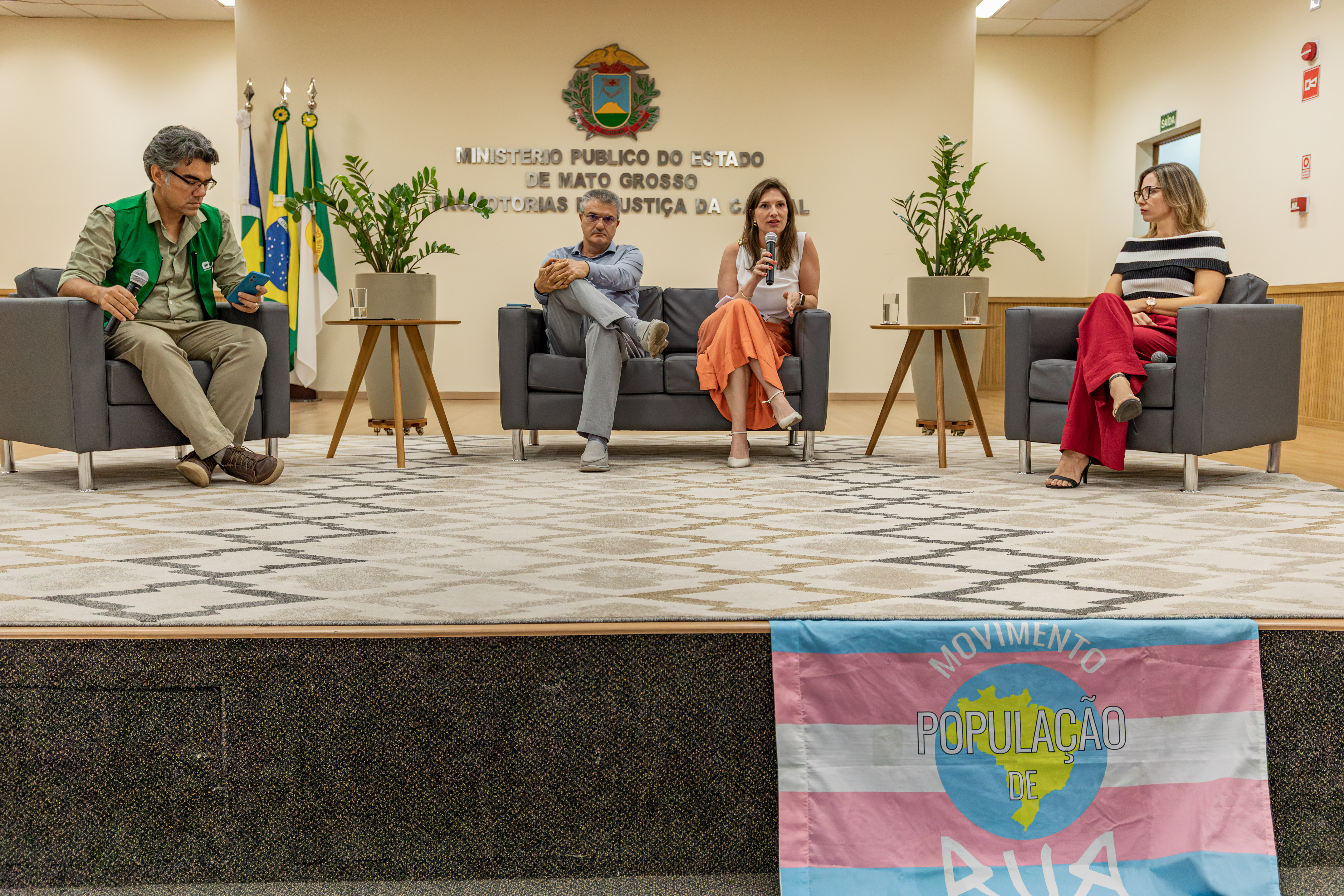 Prefeitura de Cuiabá apresenta ações para população em situação de rua