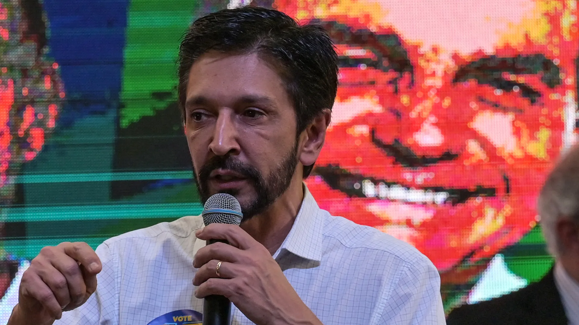 Nunes articula com Motta e aliados projeto na Câmara para restringir app de moto em SP