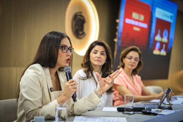 TCE-MT promove debate sobre direitos humanos e proteção da mulher na era digital em MBA em Gestão de Cidades