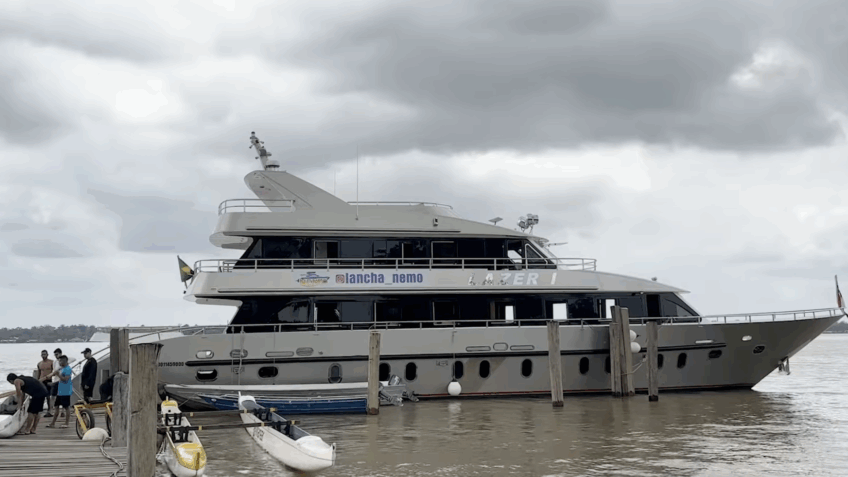 Conheça o barco em que Mariah Carey ficou hospedada em Belém