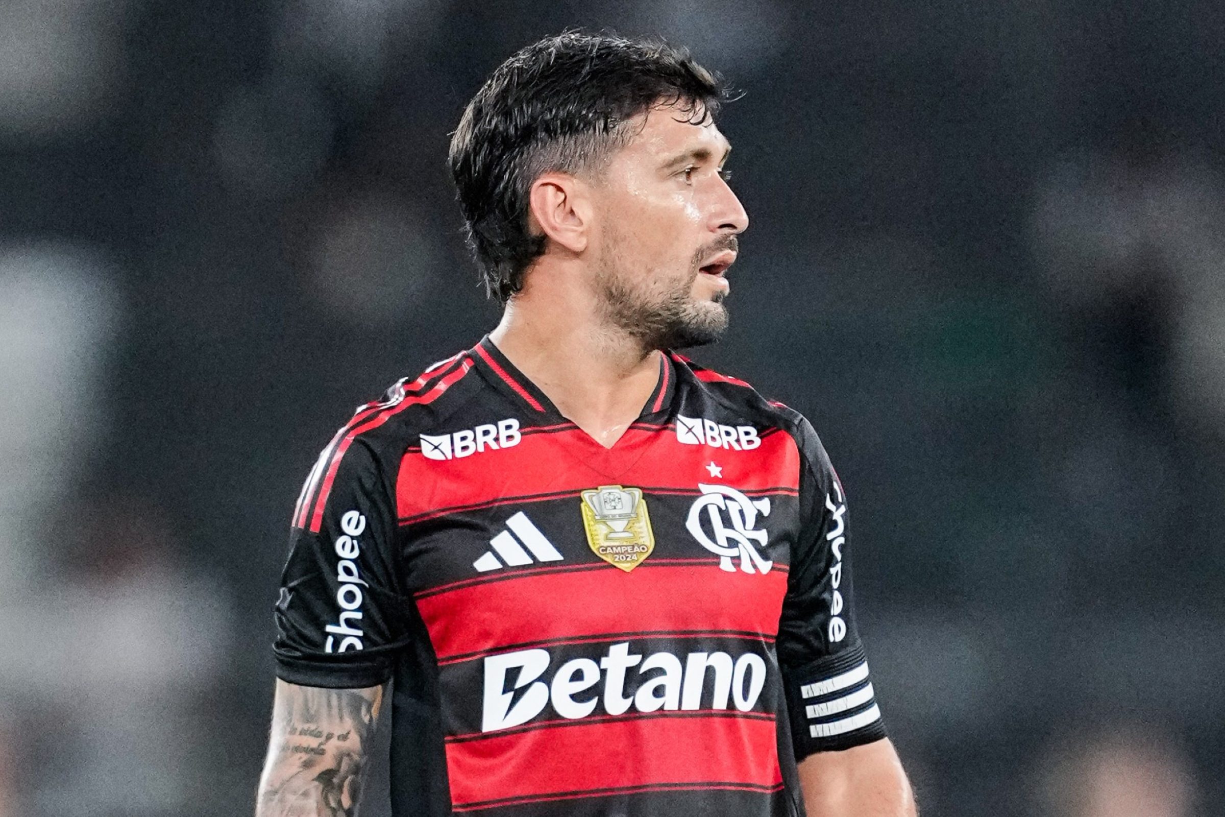 Flamengo renova contrato de Arrascaeta até 2028