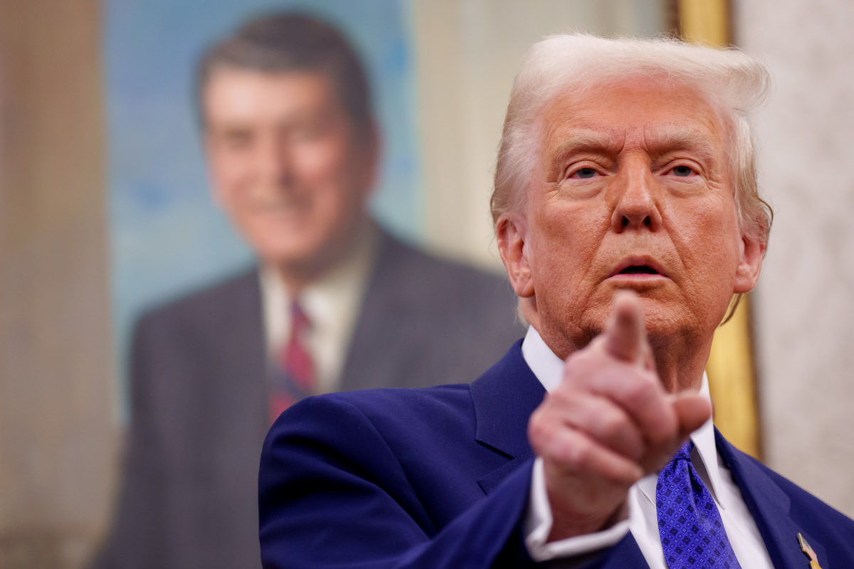 Sob pressão com avanço democrata, Trump sobe tom e cobra seus aliados