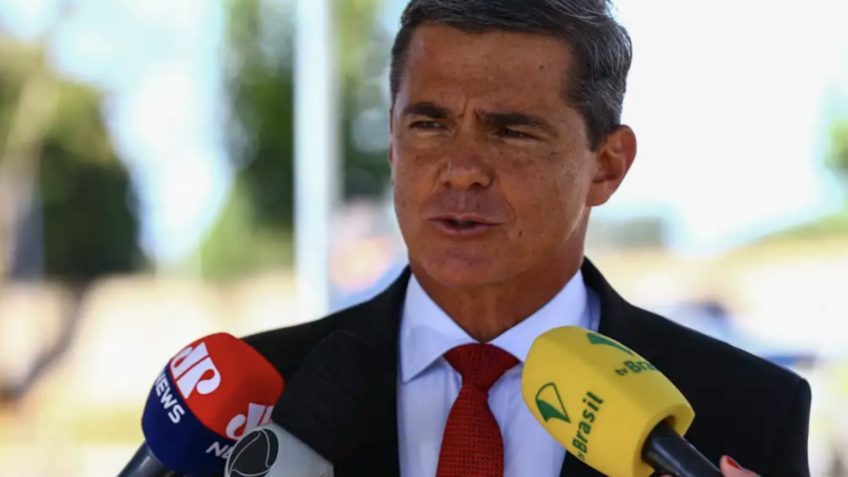 Moraes autoriza general preso por trama golpista a fazer o Enem