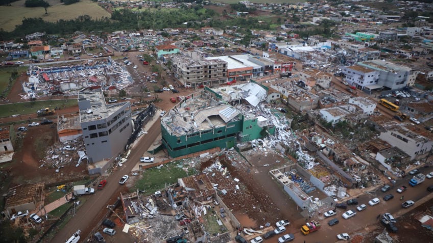 Defesa Civil de SP desmobiliza gabinete de crise após afastamento de ciclone