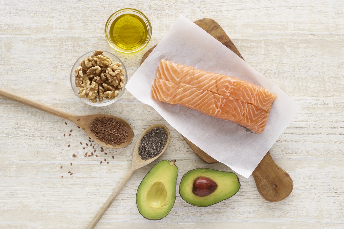 3 nutrientes que ajudam a regular os níveis hormonais, segundo médica