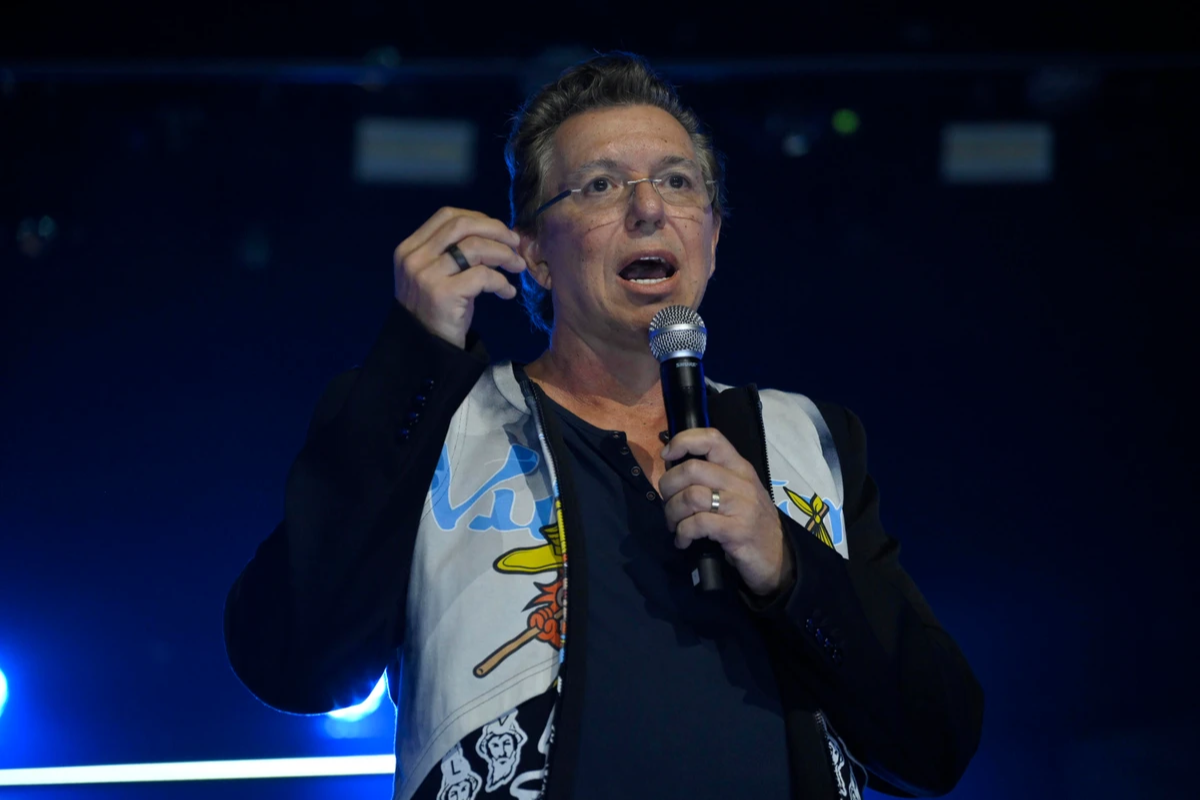 Boninho pode levar ex-apresentadores da Globo para outra emissora