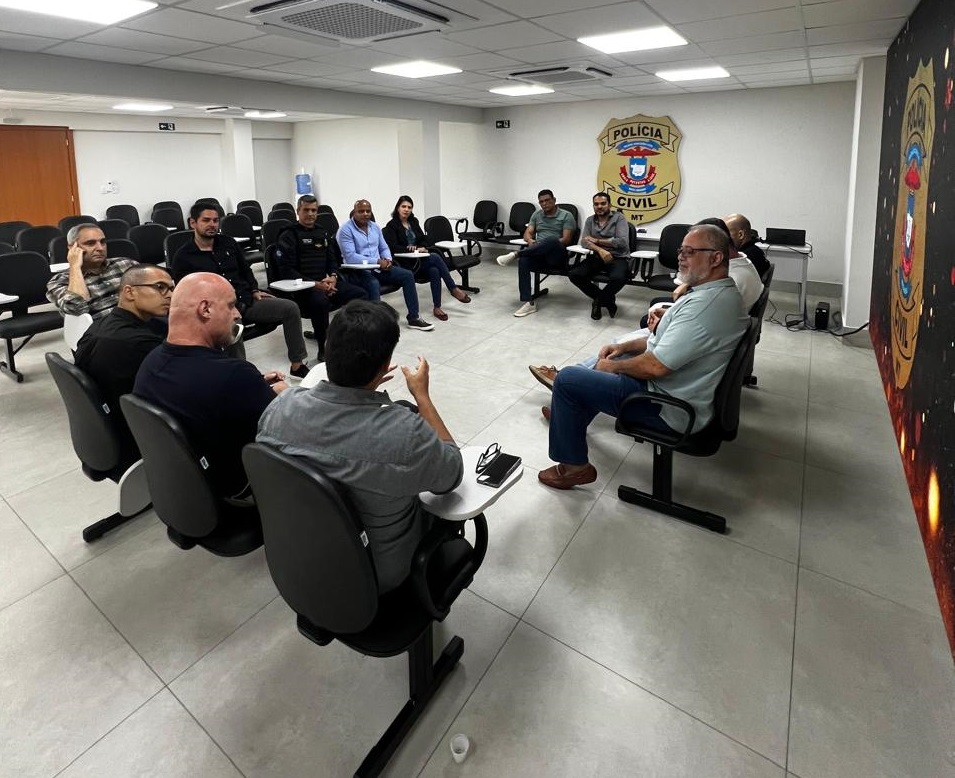 Polícias Civil e Militar alinham estratégias para investigações de homicídios na região metropolitana