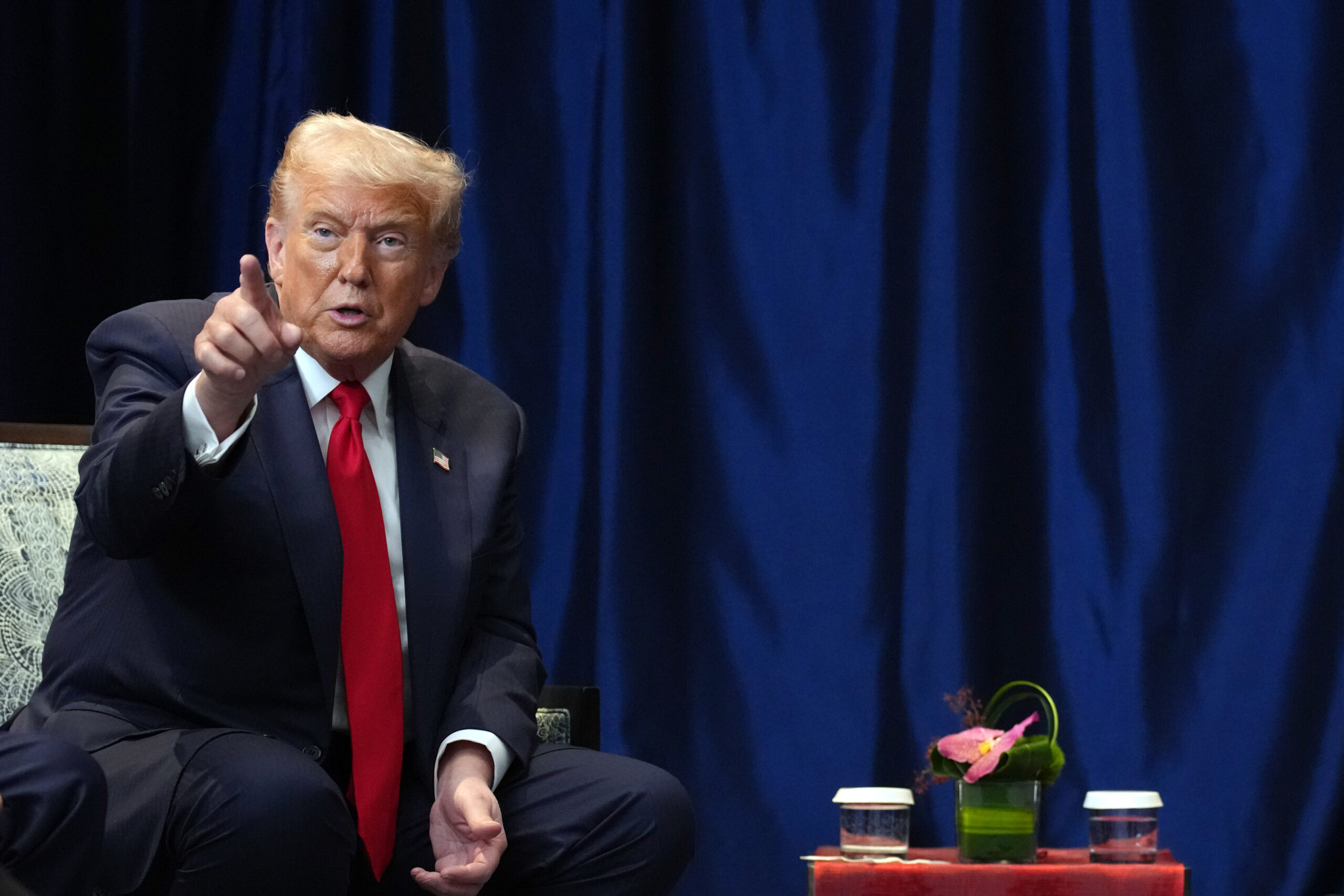 Donald Trump reduz tarifas que atingem café, carne bovina e frutas