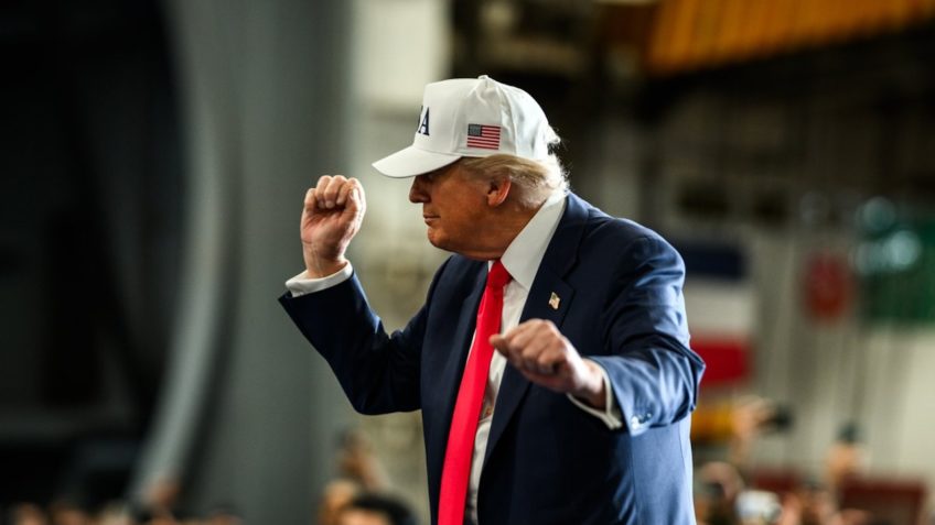 Apesar de redução, Brasil ainda tem 40% de taxa por retaliação dos EUA