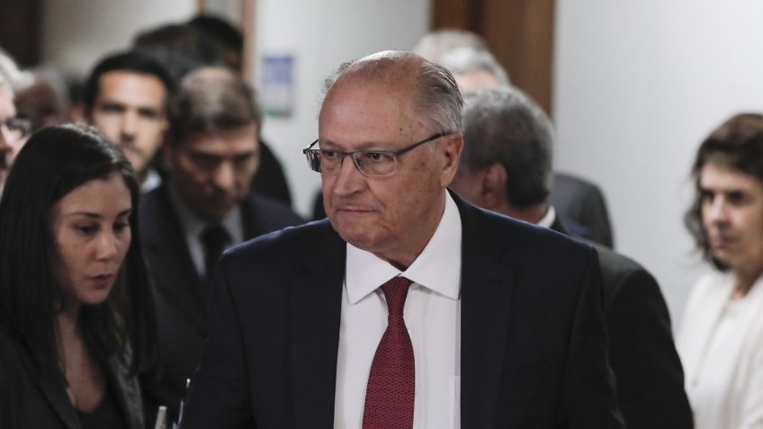 Decisão de Trump amplia exportações com tarifa zero, diz Alckmin