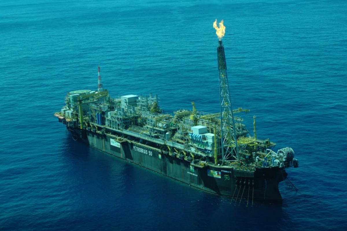 Petrobras anuncia nova descoberta de petróleo na Bacia de Campos