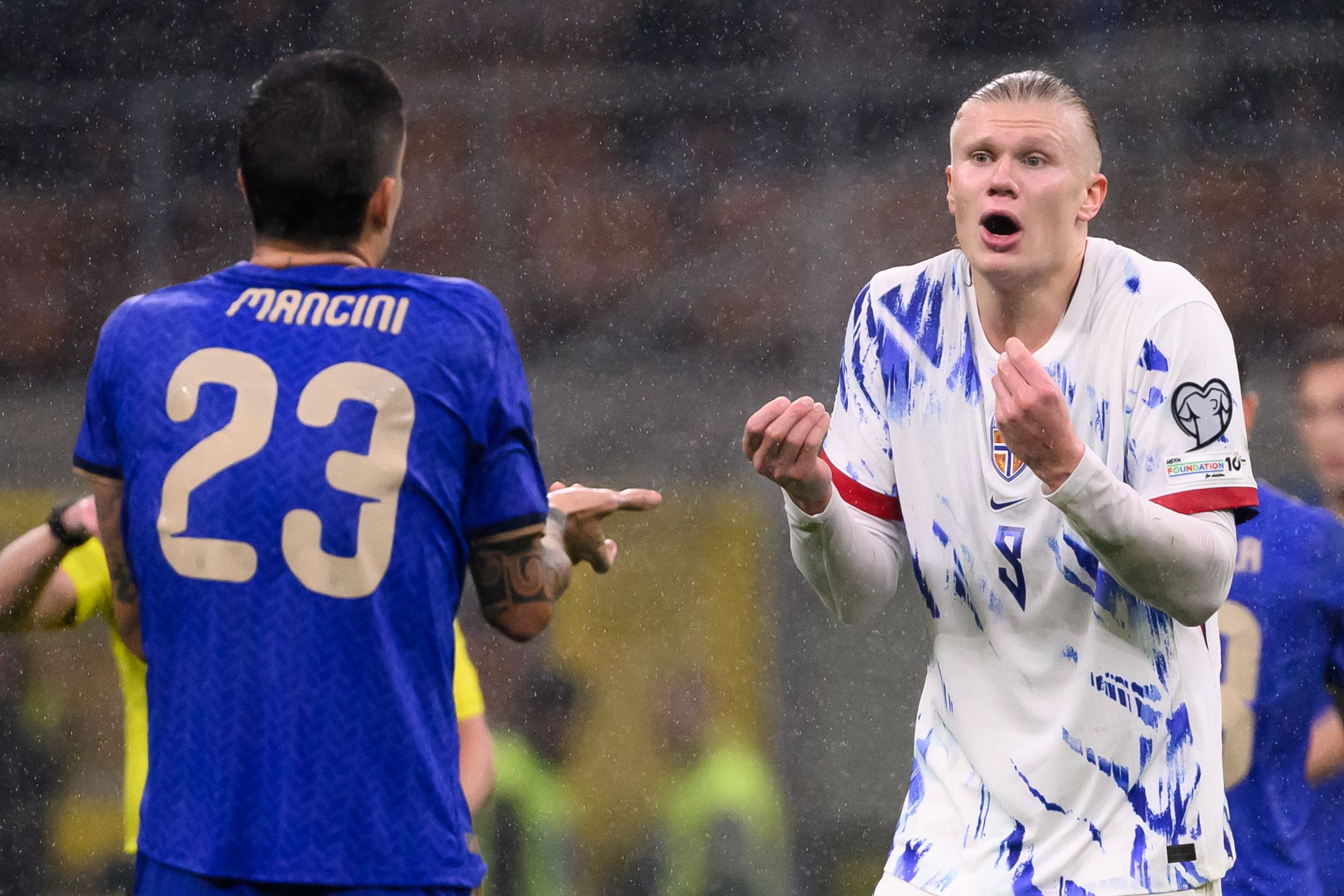 Haaland revela lance inusitado com Mancini: “Tocou na minha bunda”