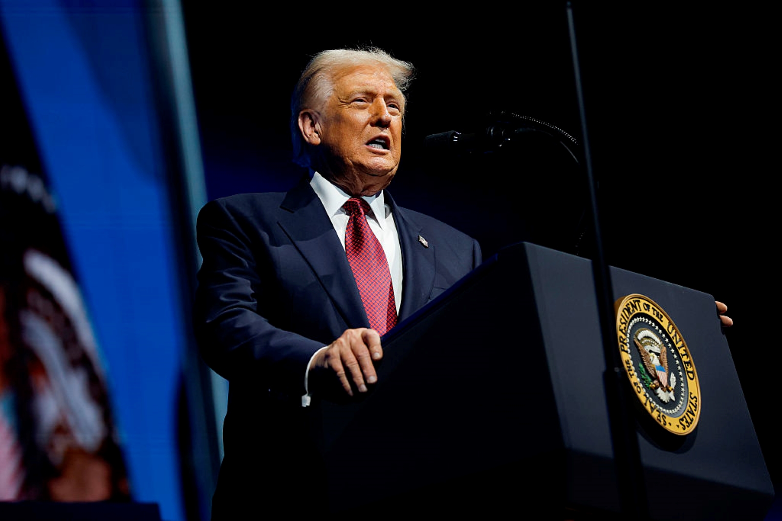 Trump anuncia prioridade de visto dos EUA para quem for à Copa de 2026