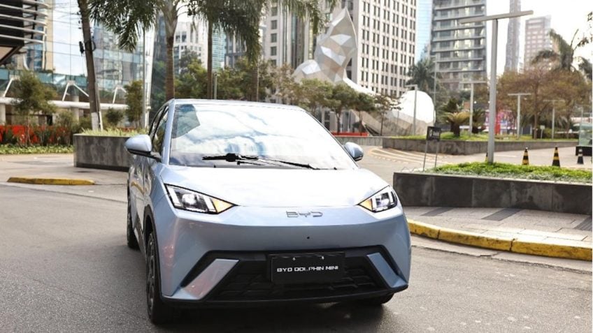 BYD atinge marca de 100 mil veículos elétricos vendidos no Brasil