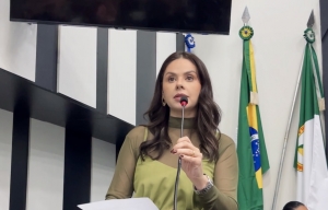 Vereadora  alerta pais sobre riscos de exploração infantil após mudanças na plataforma Roblox