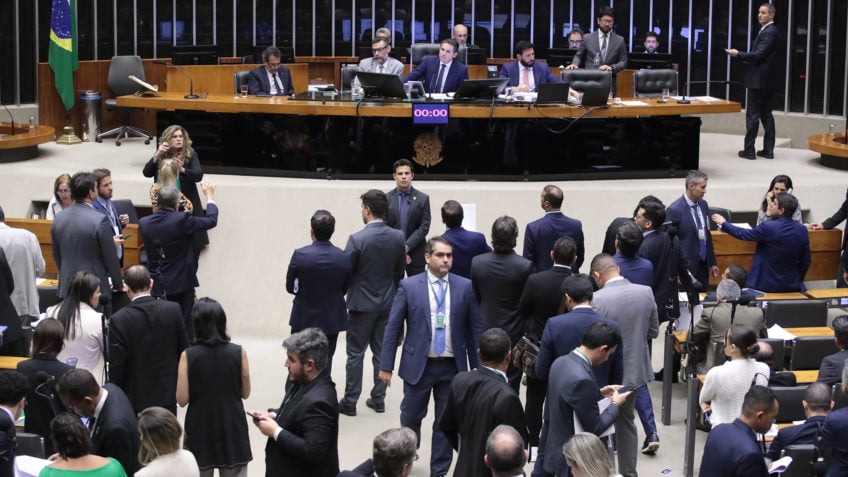 Partidos da Esplanada somam 244 votos ao PL Antifacção