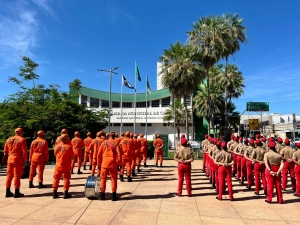 Câmara celebra Dia da Bandeira com  participação de estudantes da Escola Dom Pedro II