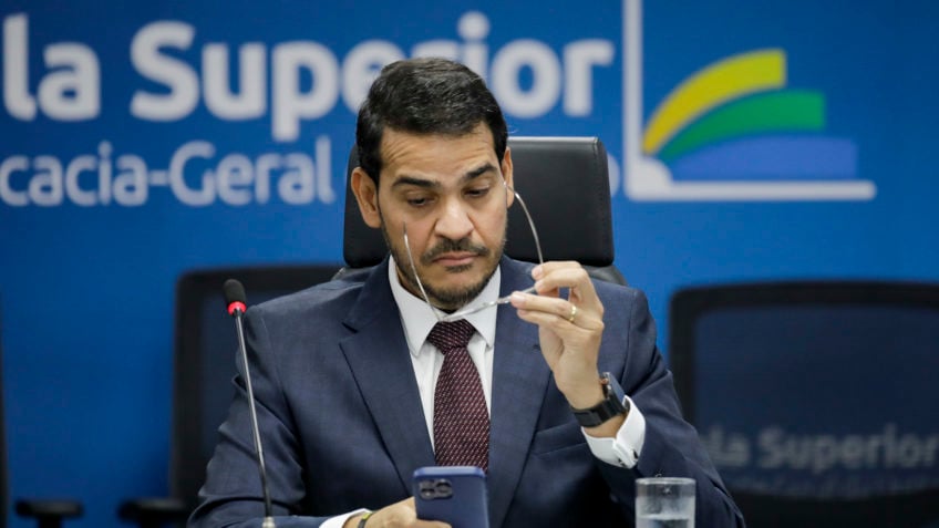 5 dos 10 ministros do STF já deram parabéns a Messias