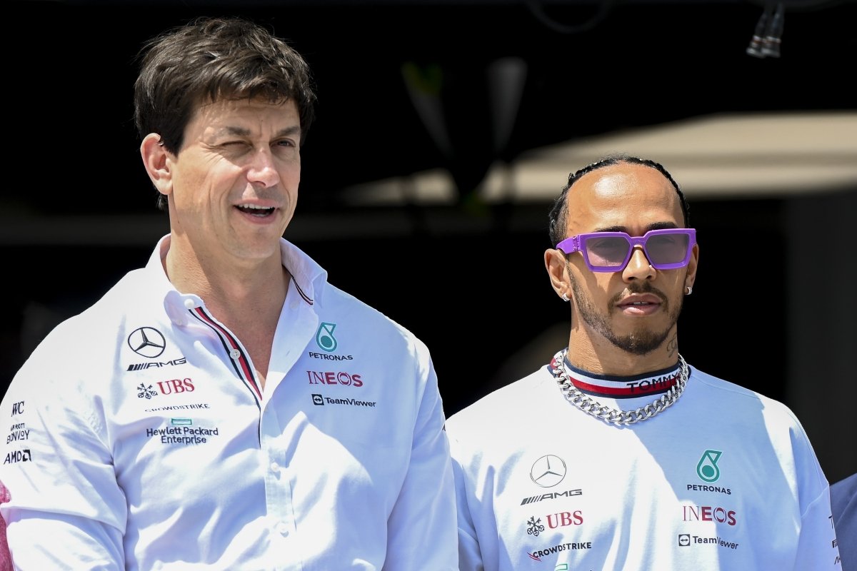F1: chefe da Mercedes aponta choque cultural de Hamilton na Ferrari