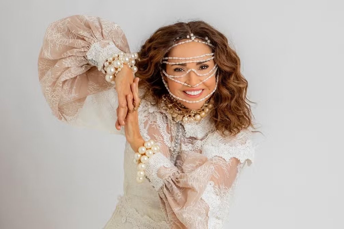 Daniela Mercury reforça arte política em versão de luxo de Cirandaia