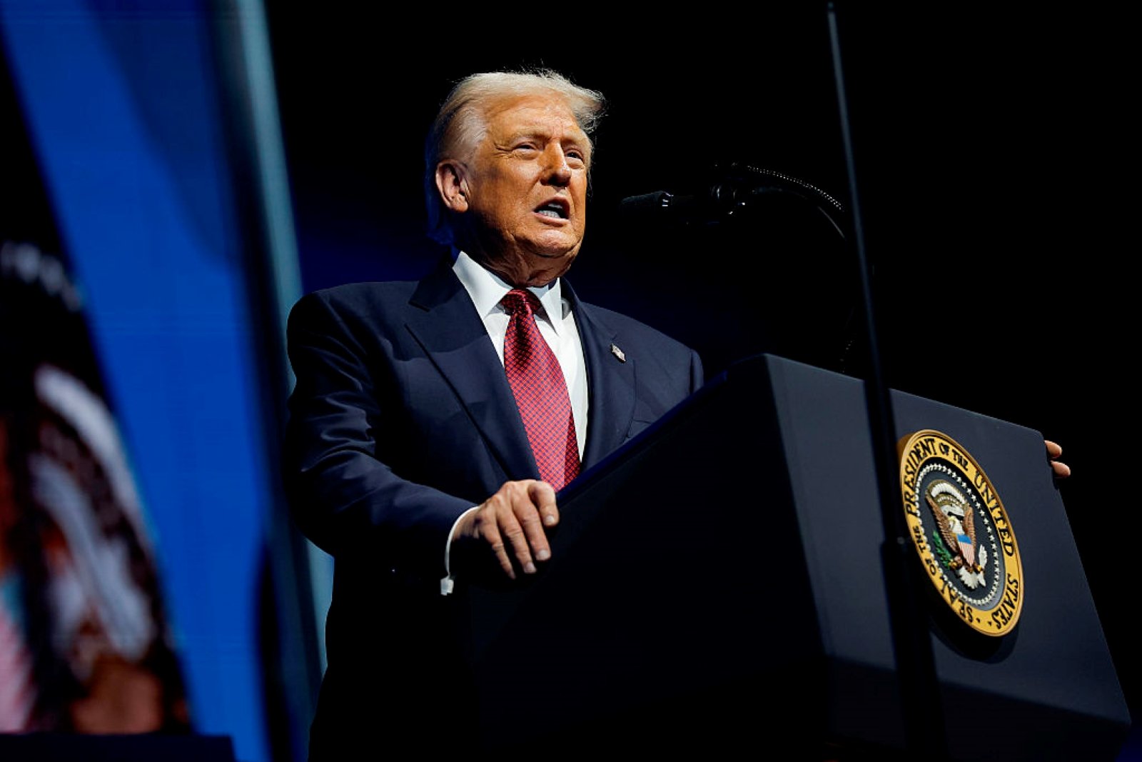 Casa Branca e Embaixada dos EUA postam sobre flexibilização de tarifas