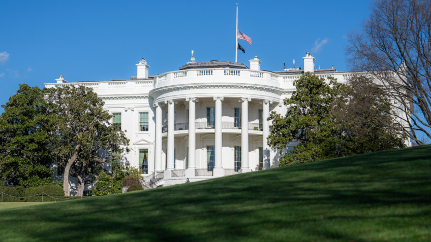 Agentes foram baleados a 450 metros da Casa Branca