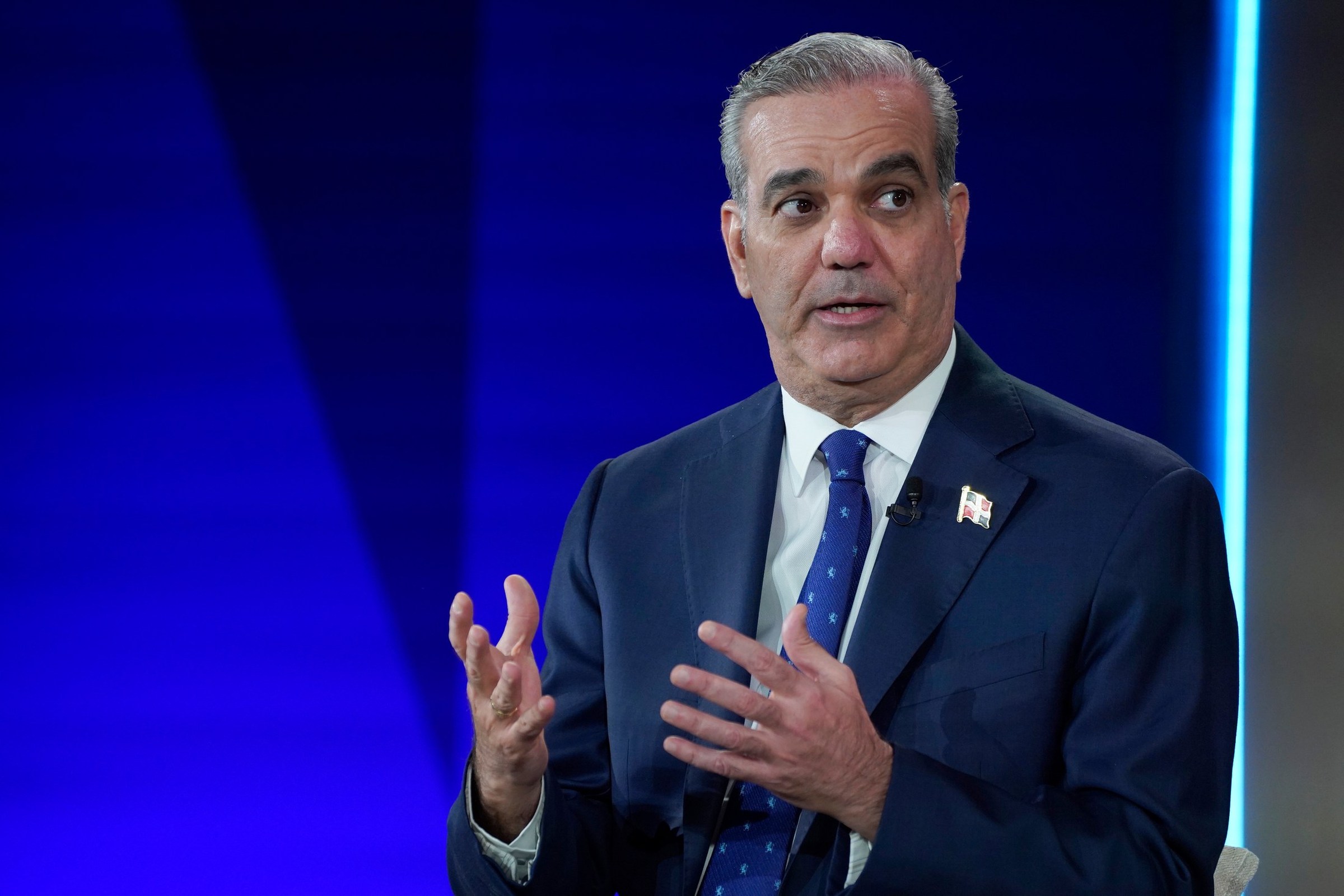 República Dominicana autoriza EUA a operar em bases militares do país