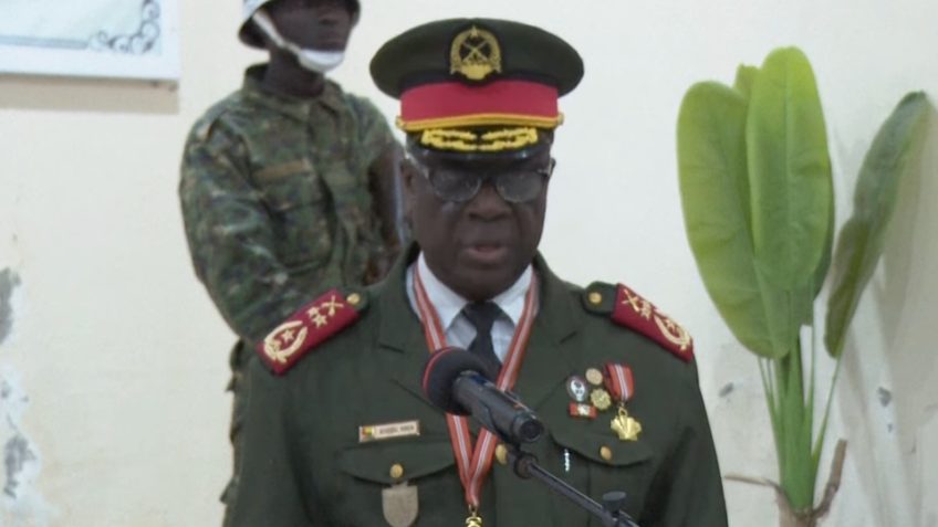 Militares empossam novo presidente após golpe em Guiné-Bissau