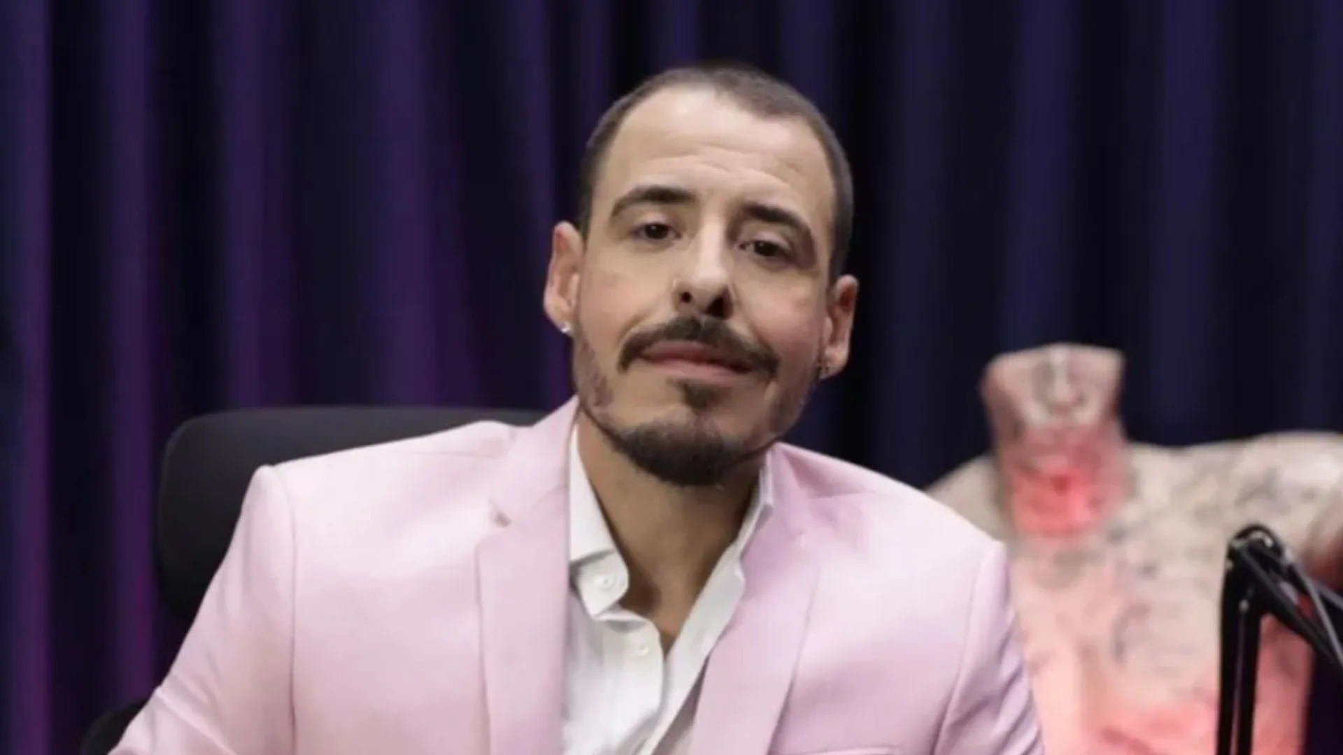 Calvo do Campari é preso acusado de agressão e solto com medidas protetivas