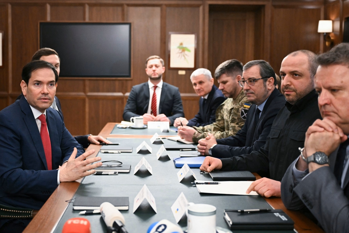 Ucrânia e EUA se reúnem na Flórida para discutir fim da guerra