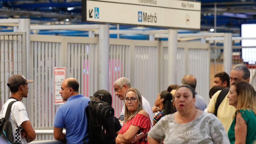 Linhas do Metrô de São Paulo passam a aceitar cartão na catraca
