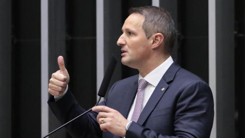 "Acabamos com a cracolândia", diz Derrite ao deixar o governo Tarcísio