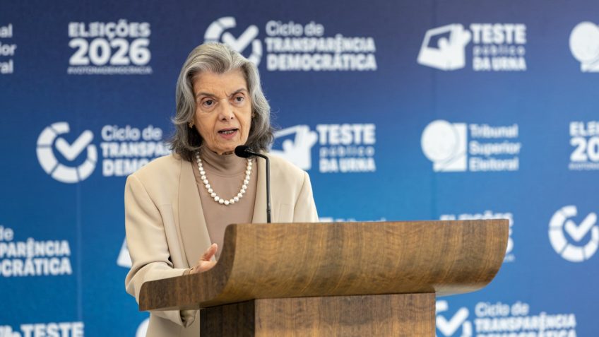 Cármen Lúcia diz que eleição de 2026 será “livre de interferências”