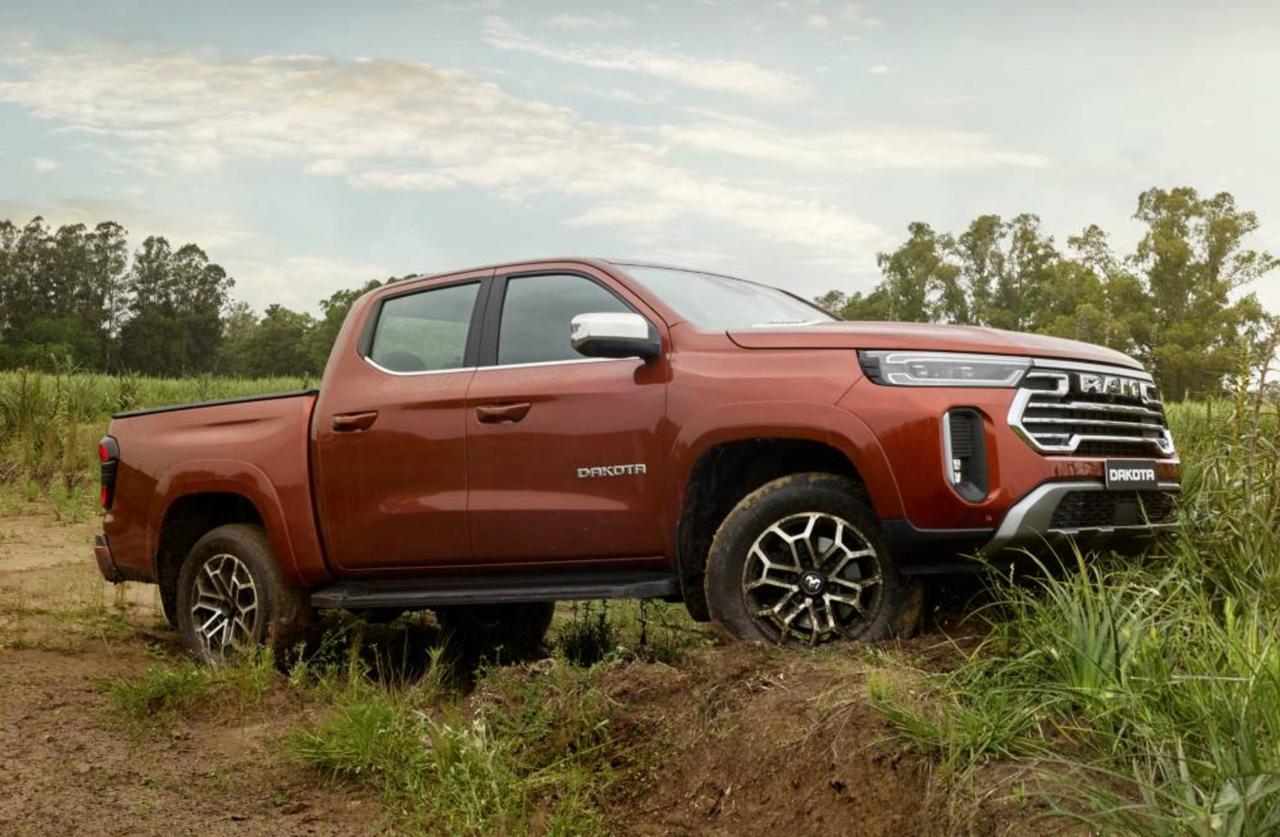 RAM Dakota 2026 chega com motor diesel, versões distintas e pacote tecnológico robusto