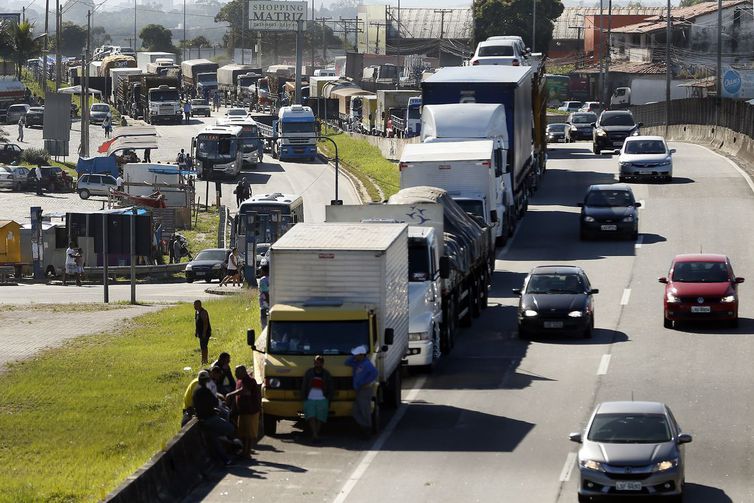 Greve dos caminhoneiros começa no dia 4 de dezembro; veja o que sabemos até agora