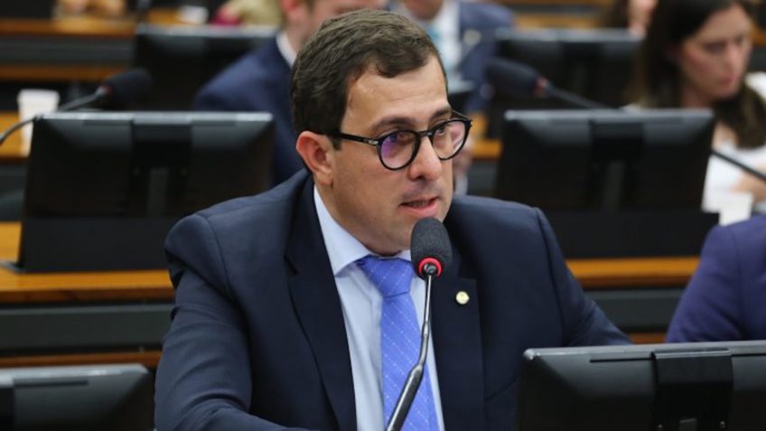 Relator da LDO obriga governo a pagar 65% das emendas no 1º semestre