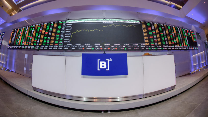 Ibovespa fecha acima de 164 mil e renova recorde pelo 3º dia seguido